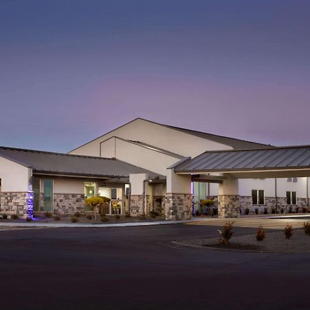Baymont Inn & Suites Шоуни Екстериор снимка