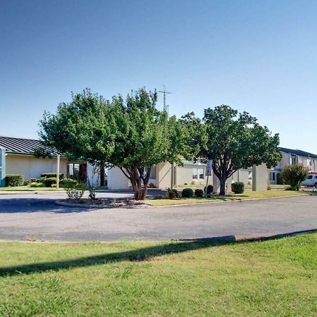 Baymont Inn & Suites Шоуни Екстериор снимка