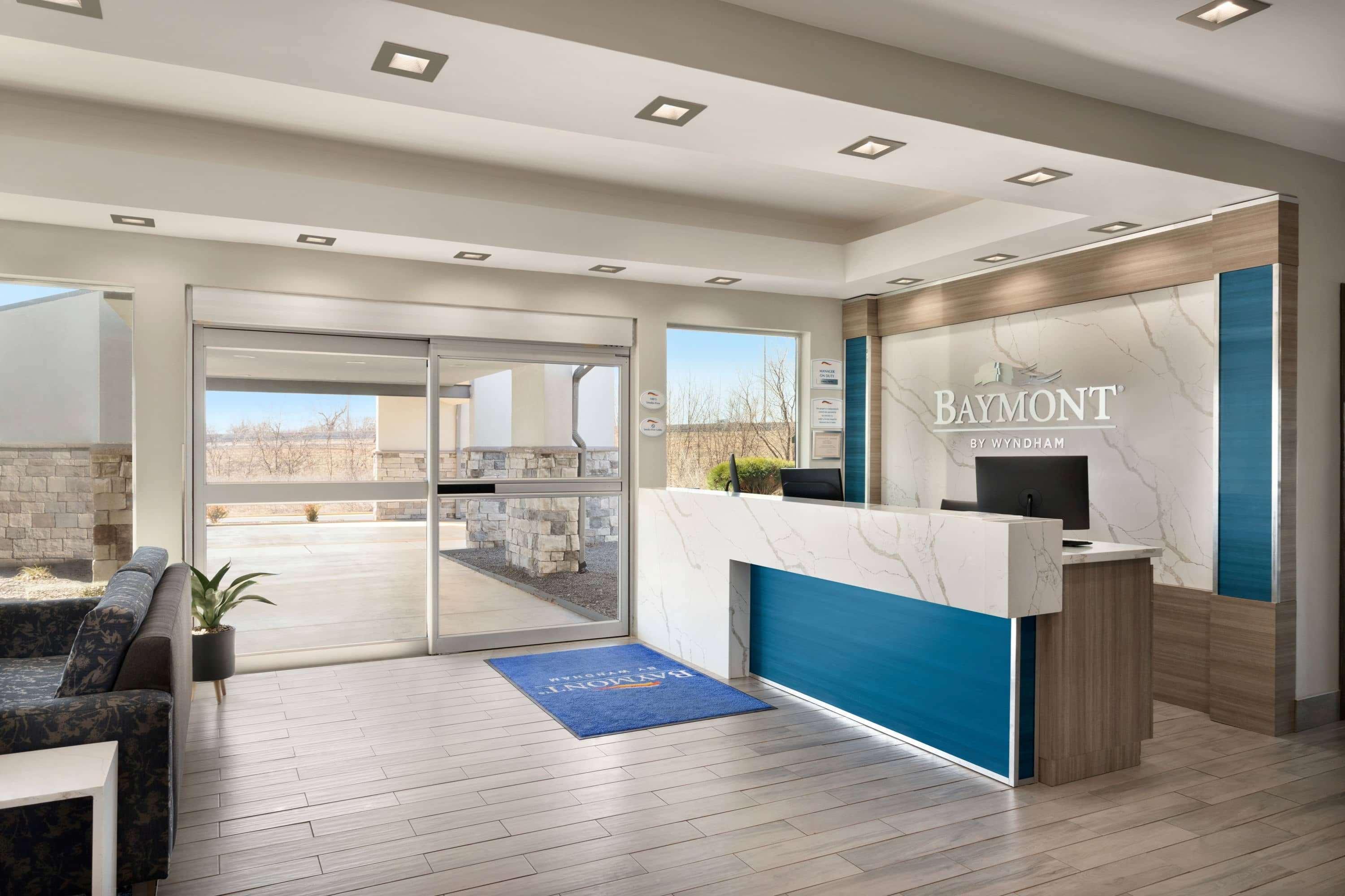 Baymont Inn & Suites Шоуни Екстериор снимка