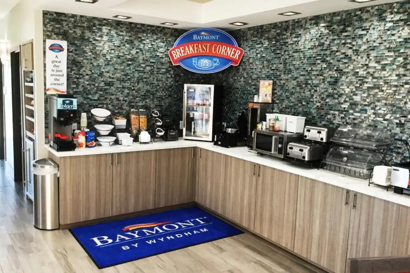 Baymont Inn & Suites Шоуни Екстериор снимка